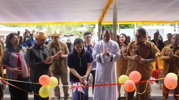 Gubernur NTT Resmikam SPPG Turekisa Kabupaten Ngada 