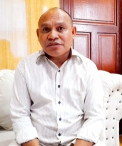 Kepala SMAS Katolik Regina Pacis Bajawa, Hendrianto Emanuel Ndiwa