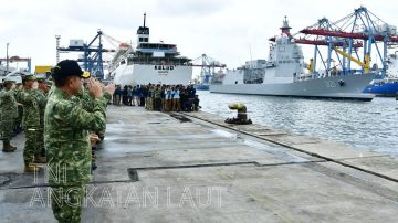 Kapal Perang Terbesar Termutakhir TNI AL KRI Prabu Siliwangi-321 Tiba di Indonesia