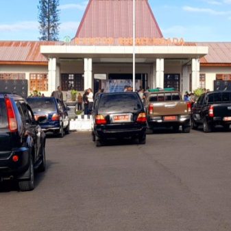 Ratusan Kendaraan Dinas Tunggak Pajak, Pemda Ngada Gelar Apel Penertiban