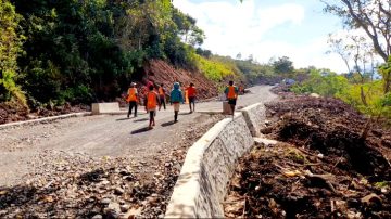 Akses Jalan Menuju RSUD Late Ngada Jalur Wolokela Tengah Dikerjakan