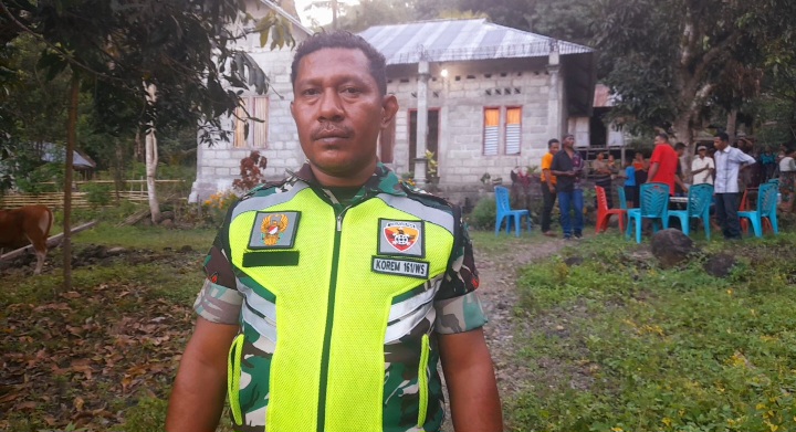 Babinsa TNI 1625 Penugasan Labolewa Nagekeo, Kopda Misraim Fay Imbau Warga Tertibkan  Ternak
