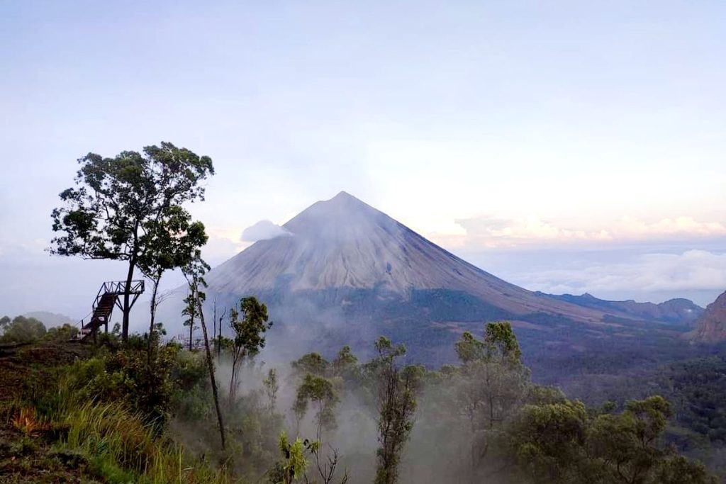 Rangkaian Kunjungan Wisata Awali Kegiatan Temu Usaha Jilid II Pemda Ngada