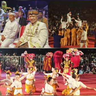 Naskah Amanat Galunggung Diserahkan kepada Gubernur KDM di Kirab Mahkota Binokasih