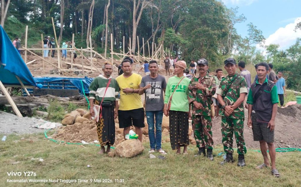 Waket DPN Tani Merdeka Indonesia Hadiri Letak Batu KDMP Larilaki Wolomeze Ngada