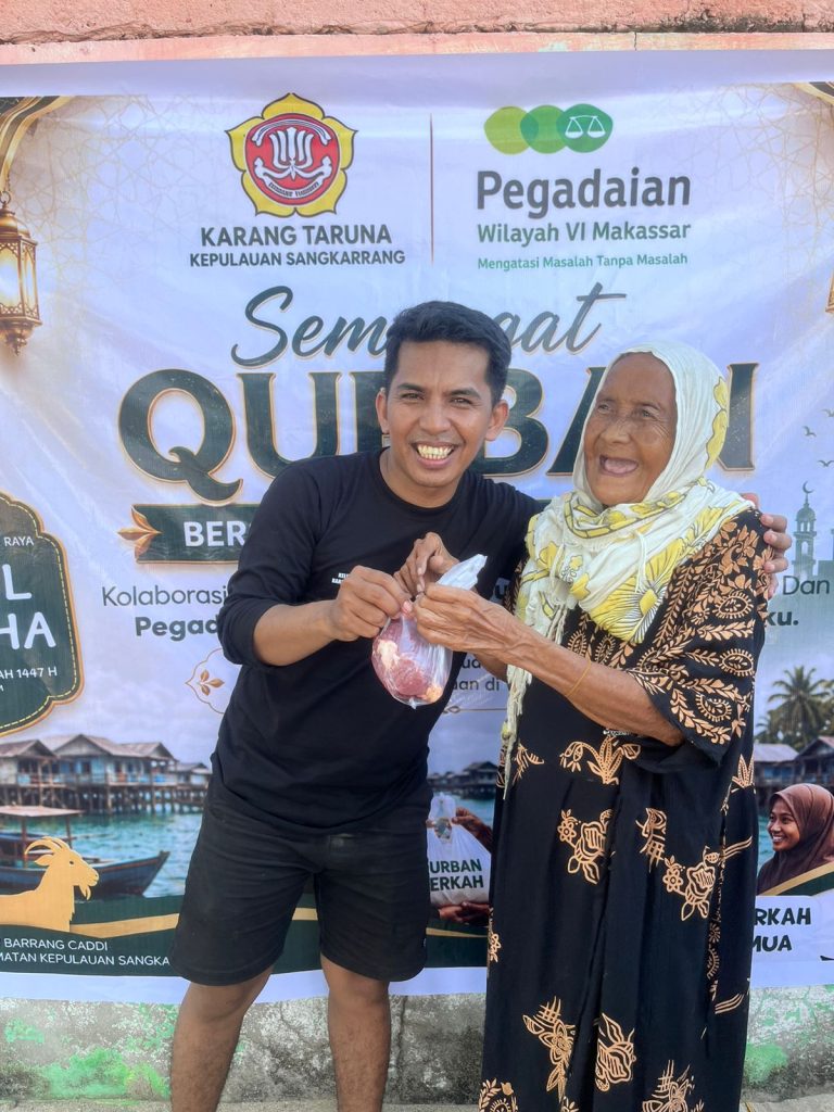 Pegadaian Hadir untuk Negeri, Salurkan Bantuan Qurban di Kepulauan Sangkarrang