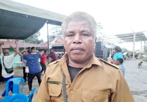 Penjabat Kepala Desa Takatunga 1, Siprianus Jaja,