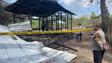 Dua Bocah Selamat Saat Rumah Hangus Terbakar di Nagekeo