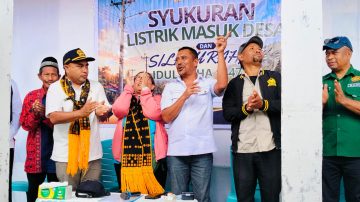 Wabup Berni Dhey : Pemda Ngada Terus Dorong Pemerataan Listrik Pedesaan