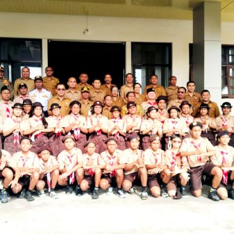 Pemda Ngada NTT Pacu Investasi Manusia mulai dari Seragam Sekolah