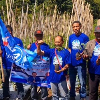 Peringati HUT ke-25 Demokrat, Bene Lagho Komandoi Gerakan Langit Biru di Kabupaten Ngada