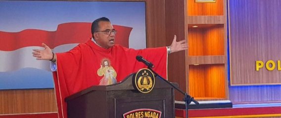 RD Rofinus Neto Wuli Soroti Disiplin Rohani Sebagai Fondasi TNI-Polri Katolik