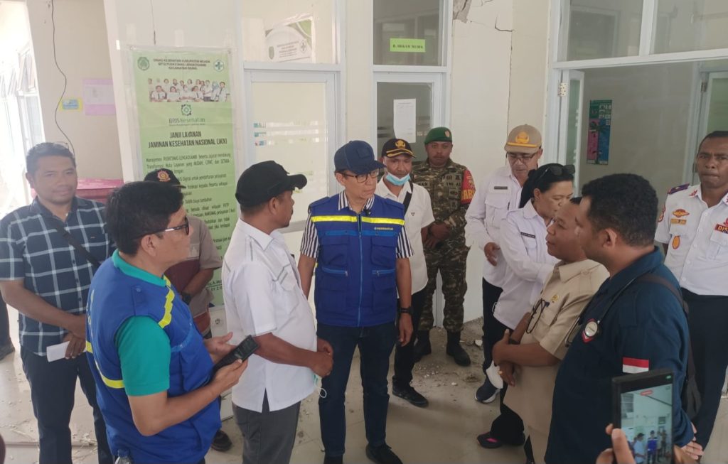 Menkes Tinjau Dampak Gempa di Ngada, Relawan Medis Mulai Diturunkan