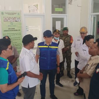 Menkes Tinjau Dampak Gempa di Ngada, Relawan Medis Mulai Diturunkan