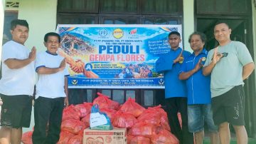 Solidaritas untuk Flores, Kornas THS THM Indonesia Salurkan Ratusan Paket Sembako