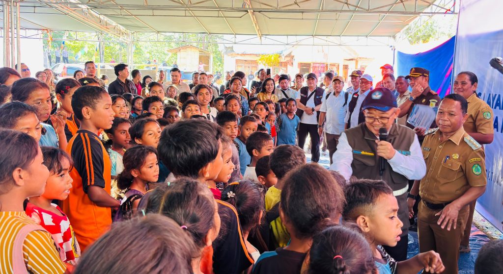Mendikdasmen Kunjungi Sekolah Terdampak Gempa di Ngada, Janjikan Dana Revitalisasi