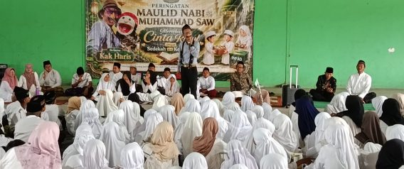 Penuh Tawa dan Pesan Moral, Intip Kemeriahan Maulid Nabi Muhammad SAW di SDN Pabean 2 Sedati