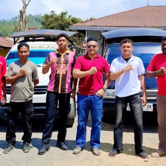 Bantu Korban Gempa Flores, Valens Daki-Soo: Mungkin Kecil Tapi dengan Cinta yang Besar