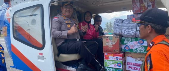 Jalur Darat dan Laut Putus, Warga Ndona di Ende Terima Bantuan Perdana via Helikopte