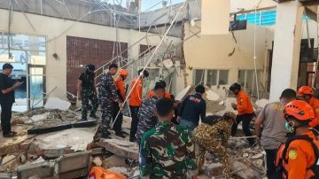 Gempa Magnitudo 7,7 di Flores: Meningkat 47 Warga Meninggal, Ribuan Jiwa Mengungsi