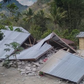 Pasca Gempa Riung Lumpuh, Relawan Jagatnata Hadirkan Starlink Petakan Pengungsi