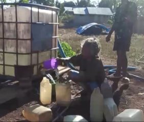 Bantuan Melanie Subono Menembus Isolasi Krisis Air Bersih di Jantung Riung Barat Flores