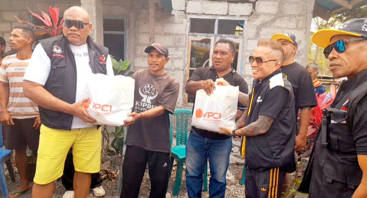 Bantuan Kemanusiaan Andy Opa Gaul Sisir Daerah Terpencil Bajawa Utara dan Heawea