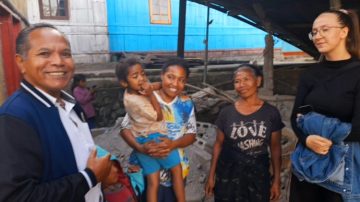 Sentuhan Kasih Yayasan Dian Flores Indonesia untuk Kuliah Anak Janda Korban Gempa di Radabata Ngada