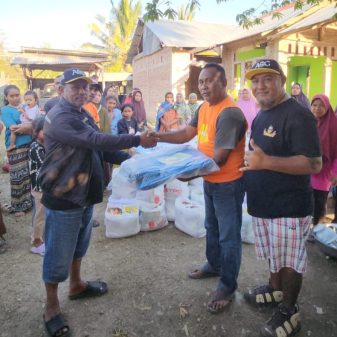 Gandeng Relawan, YPCI Salurkan Bantuan untuk Korban Gempa di Riung dan Terapi Trauma di Maurole
