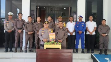 Tumpeng Ulang Tahun dan Komitmen Sinergi Polisi-Jaksa di Ende Flores