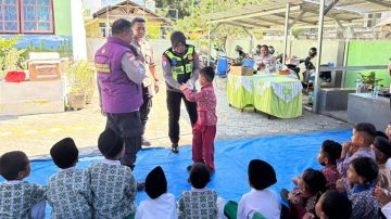 Polres Ende Berikan Layanan Trauma Healing bagi 350 Siswa MIS Fatimiyah