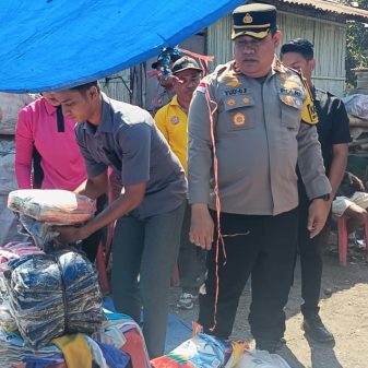 Polres Ende Salurkan Bantuan Ketua Umum Bhayangkari untuk Korban Gempa di Paupanda