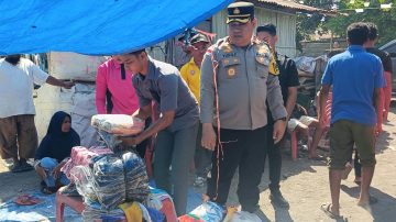 Polres Ende Salurkan Bantuan Ketua Umum Bhayangkari untuk Korban Gempa di Paupanda