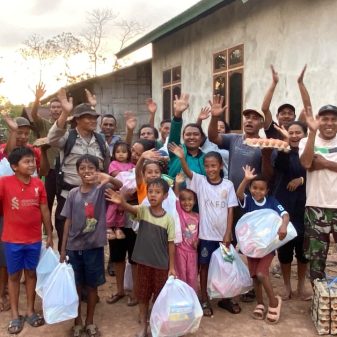 Pemerintah Kecamatan Riung Barat Apresiasi Bantuan Polda NTT untuk Warga Terdampak Gempa