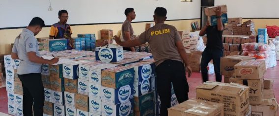 Gempa Flores: Polres TTU dan Seniman Salurkan Ribuan Paket Logistik untuk Korban di Ende