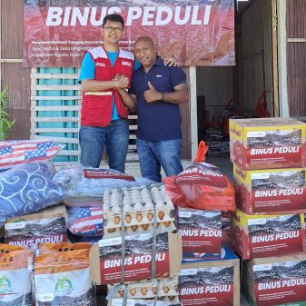 Pascagempa, Ratusan Keluarga di Riung Terima Bantuan Kemanusiaan dari BINUS University