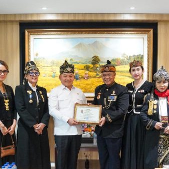 Kunjungi KSP, Ketum Masda Jabar Abah Anton Charliyan Dorong Reformasi Budaya secara Sistematis
