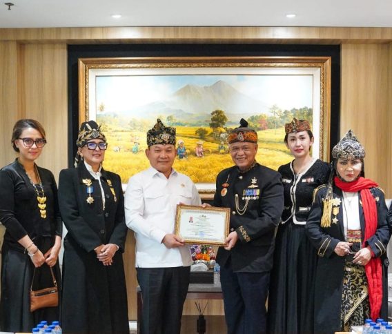 Kunjungi KSP, Ketum Masda Jabar Abah Anton Charliyan Dorong Reformasi Budaya secara Sistematis