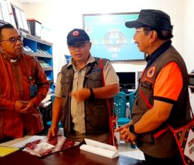 Sambangi Posko IKAL Lemhannas di Bajawa, Brigjen Agus Setiawan Apresiasi Akurasi Data Bantuan Gempa Flores