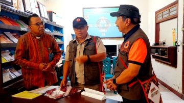 Sambangi Posko IKAL Lemhannas di Bajawa, Brigjen Agus Setiawan Apresiasi Akurasi Data Bantuan Gempa Flores