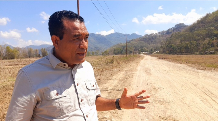 Perjuangkan Jalan Mbazang-Simpang Waepana Ngada, DPRD Provinsi NTT Kristo Loko Pantau Pengerjaan