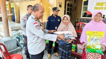 Jumat Curhat di Ende: Warga Keluhkan Kemacetan Pelabuhan Ipi, Polres Salurkan Bansos