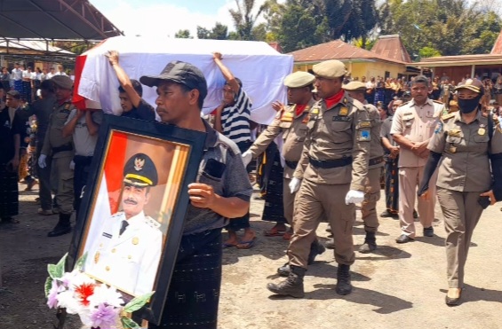 Ngada Nagekeo Berduka, Jenazah Wabup Gonzalo Tiba di Rumah Adat Rato Milo Langa