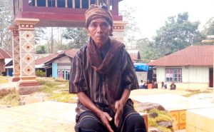 Laki Ria Bewa (Fungsionaris Adat Tertinggi), Mateus Lau